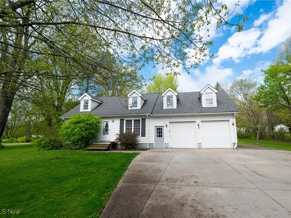 11612 Wilson Mills Rd, Chardon, OH 44024