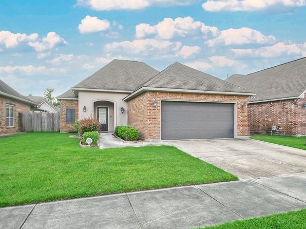 641 Greenwich Dr