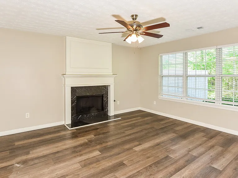 2521 Meadow Pond Trl — Photo 9