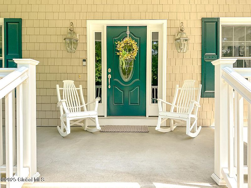 4th image of 609 Truesdale Hill Road