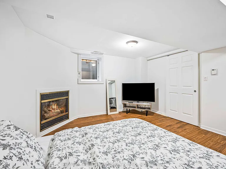 264 Galway Ct — Photo 17