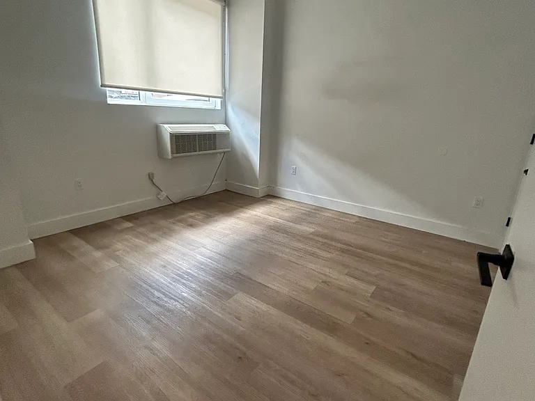 28 Jefferson St #VAR503 — Photo 6