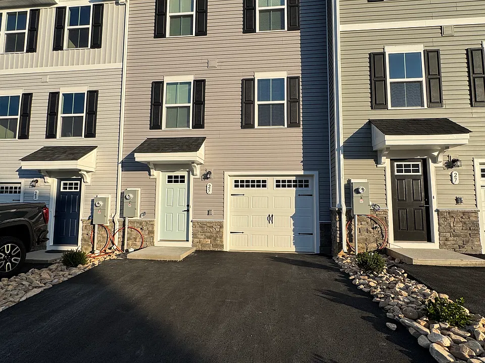 25 Cider Miller Ln