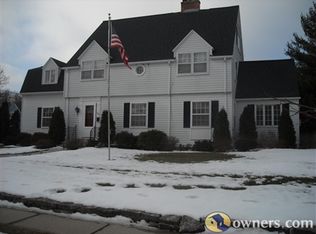 102 Cottage Ave, Fond Du Lac, WI 54935