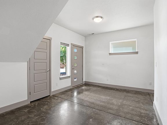 5th image of 4068 N Adams St