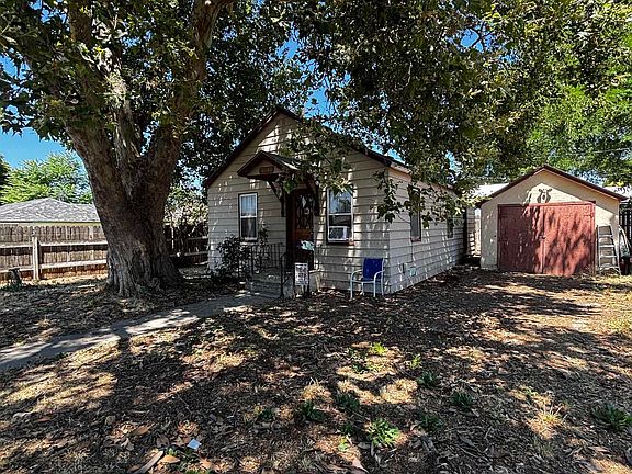 3rd image of 116 E Sherman Ave