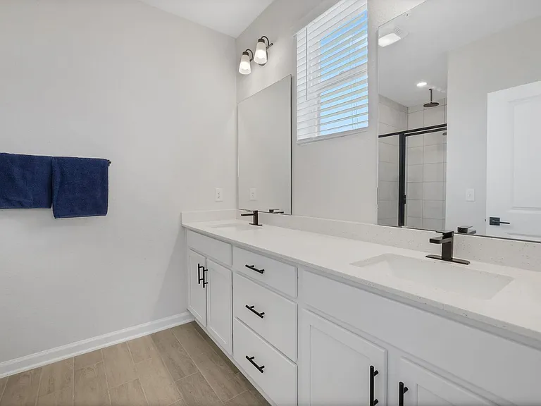 1096 Farwell St — Photo 27