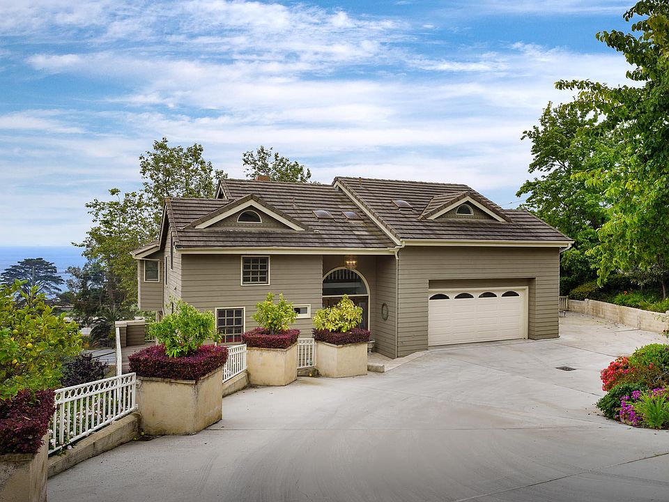1st image of 2567 Banner Ave
