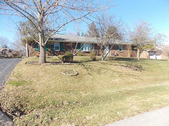 2nd image of 190 Cypress Dr