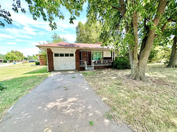 2512 N Thornton Dr, Midwest City, OK 73110