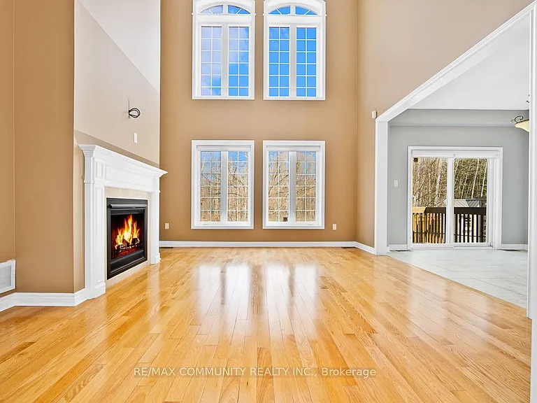 48 Riverwalk Pl — Photo 3