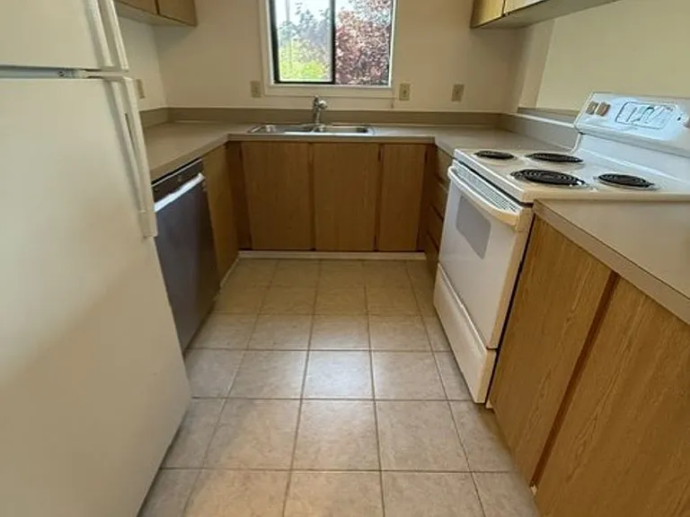 Price 4-Plex - Bothell — Photo 8