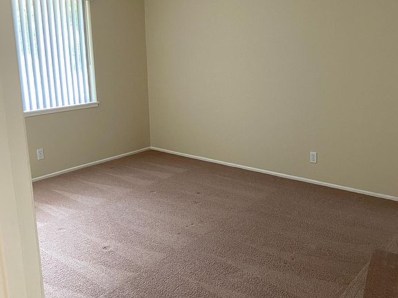 5th image of 862 Coleman Ave #862D