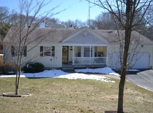 38 Sycamore Ave, Farmingville, NY