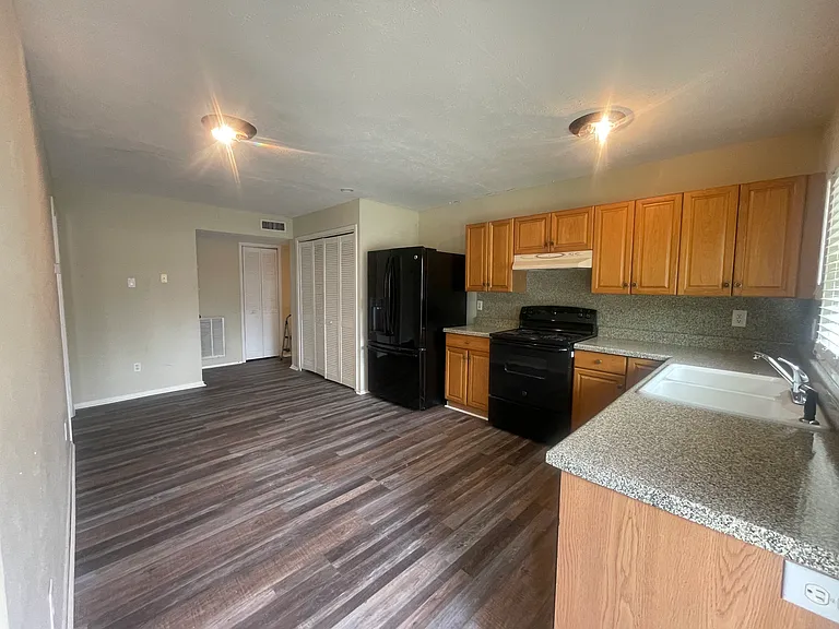 Kitchen & Utility Closet