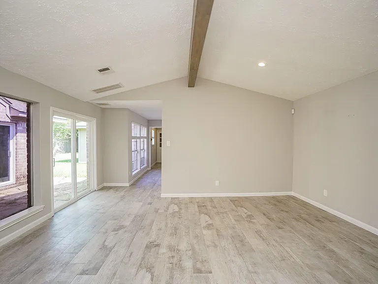 22418 Goldstone Dr — Photo 8