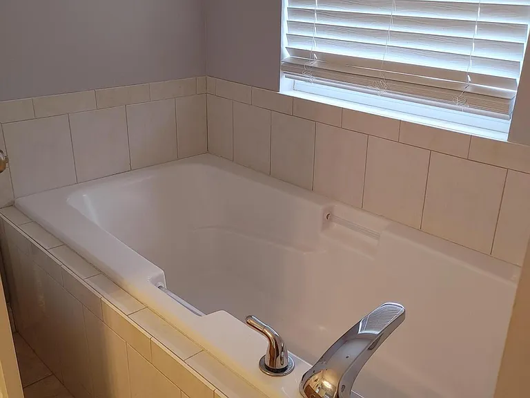 3707 Bay Tree Rd — Photo 7