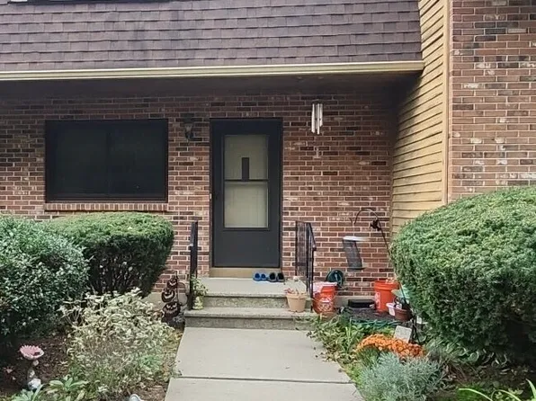 895 Matthews Street APT 11, Bristol, CT 06010