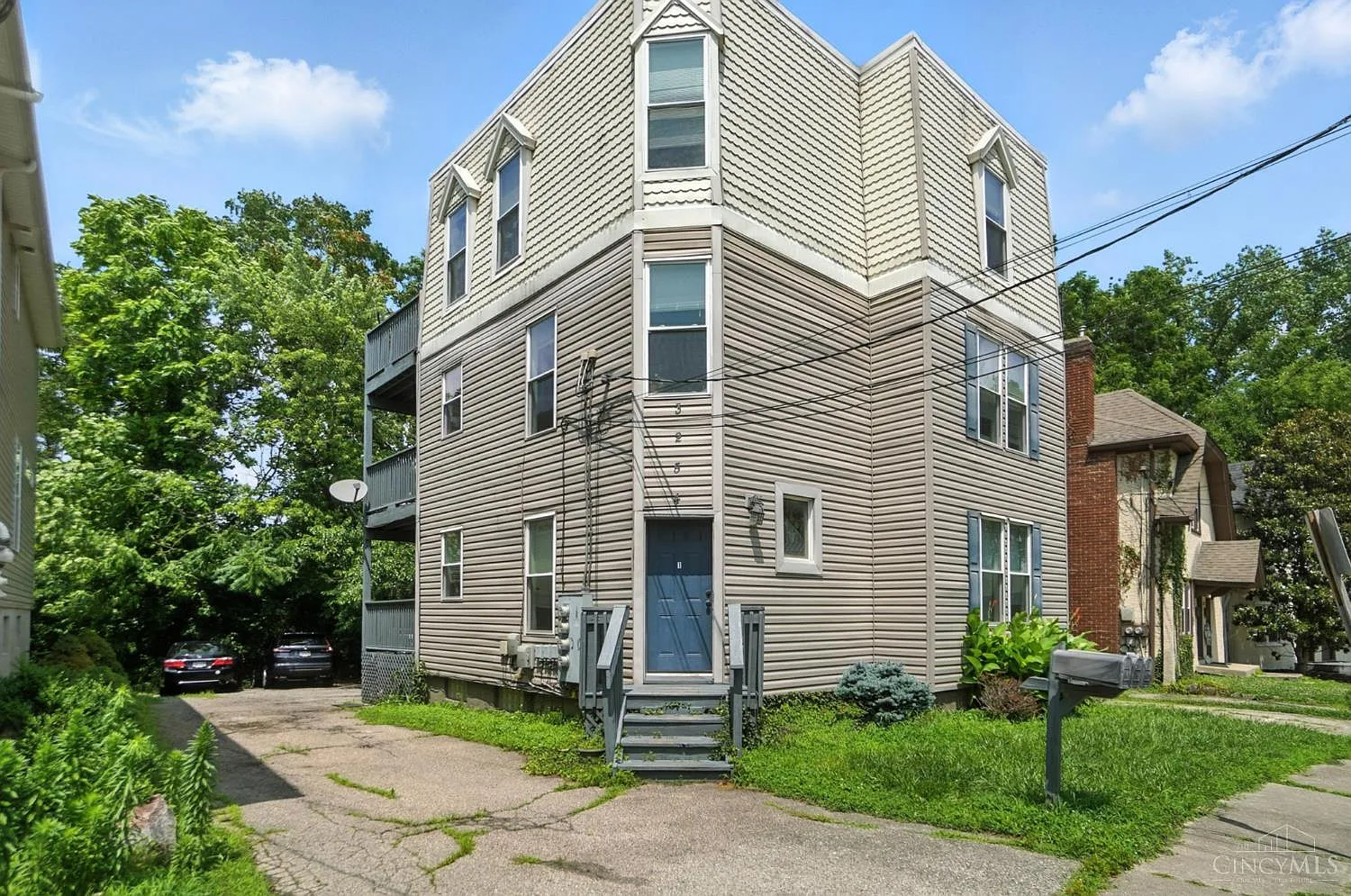 3254 Berwyn Pl photo 1