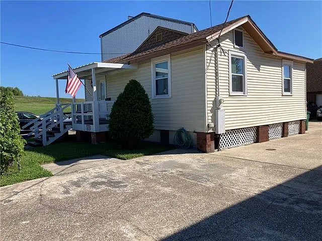 1533 Huron Ave — Photo 18