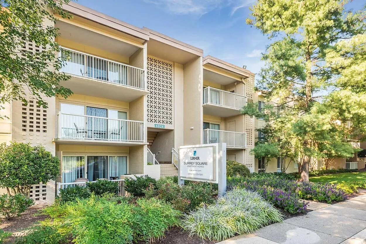 Lerner Surrey Square — Photo 1