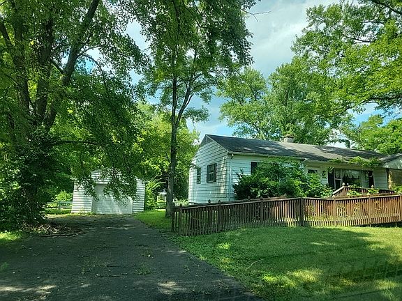 3rd image of 1426 Dayton Germantown Pike