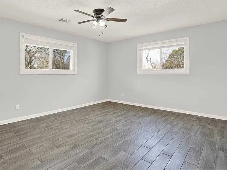 5 Greenbriar Ave — Photo 22