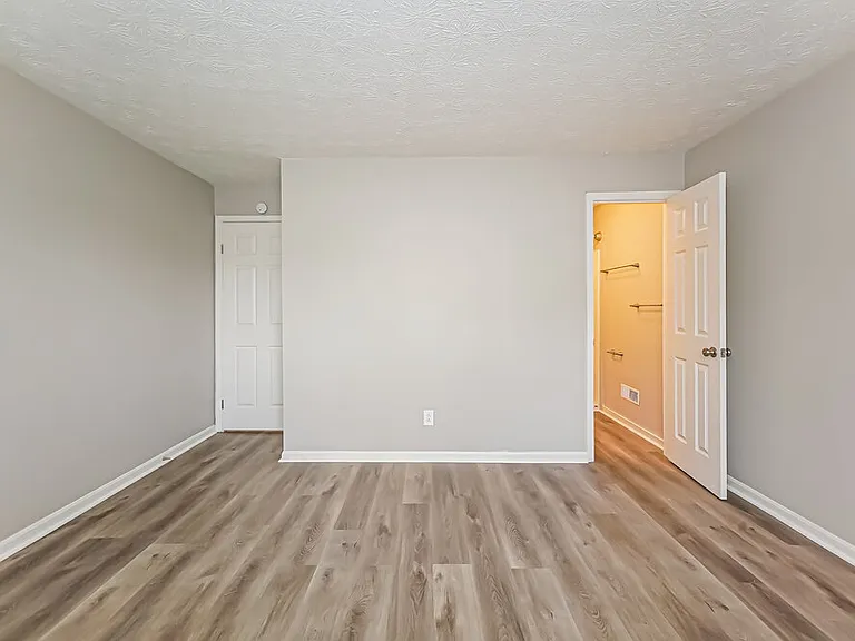 1531 Creekside Ln — Photo 16