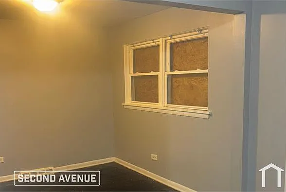 8028 S Union Ave — Photo 5