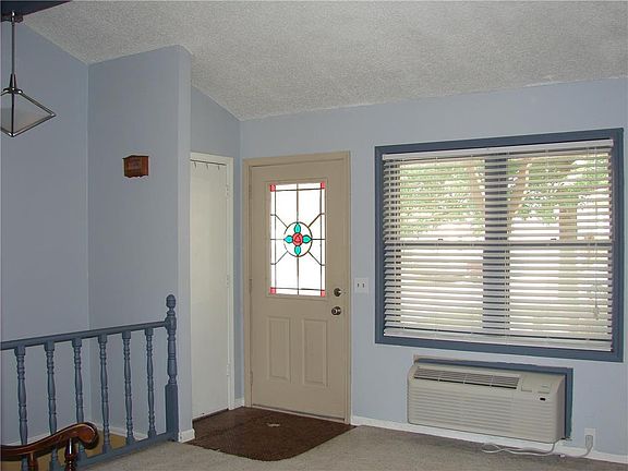 5th image of 1804 Buckingham St