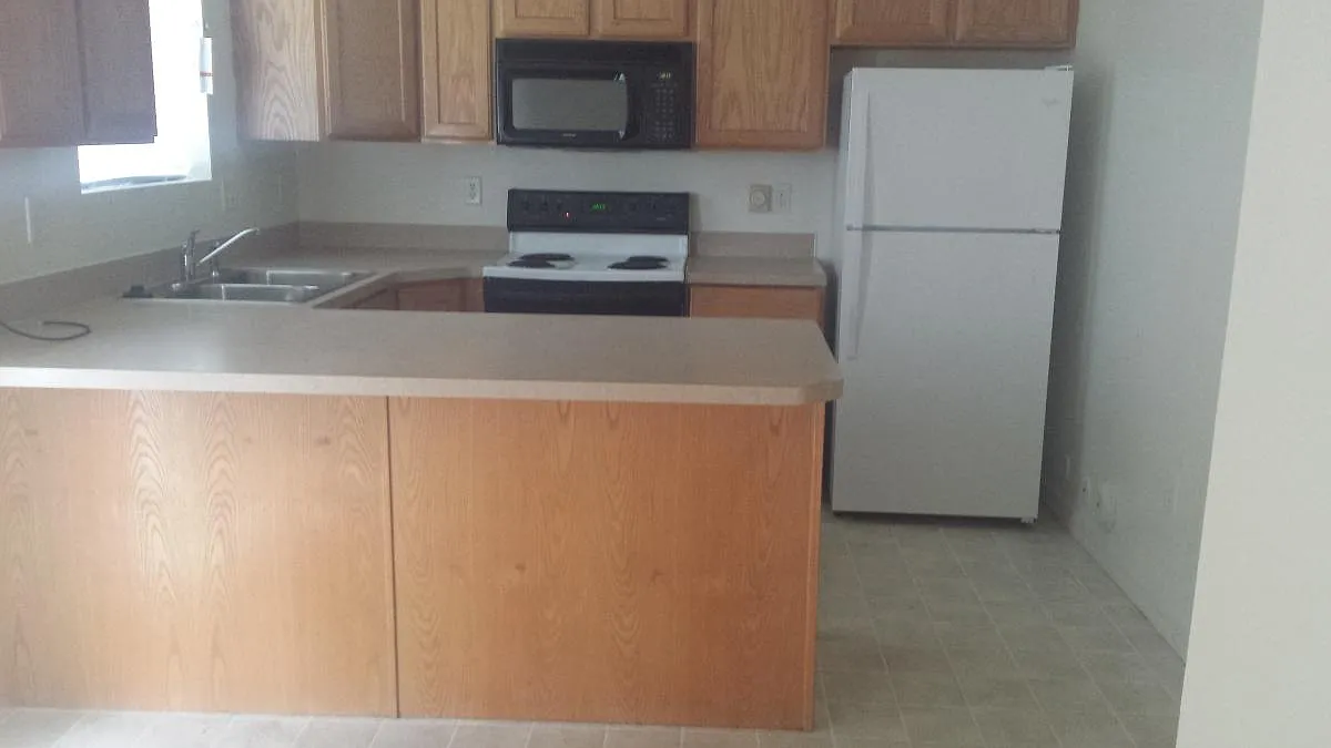 3 bed, 1100 sqft, $1,395 — Photo 1