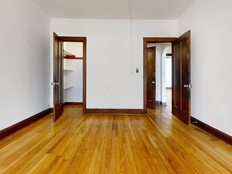 4205-11 W. Fullerton — Photo 17