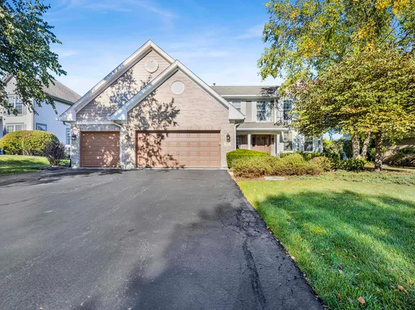 17 S Chestnut Ct, Hawthorn Woods, IL 60047