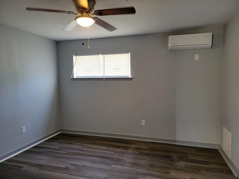 10209 Wiggins St #5 — Photo 5