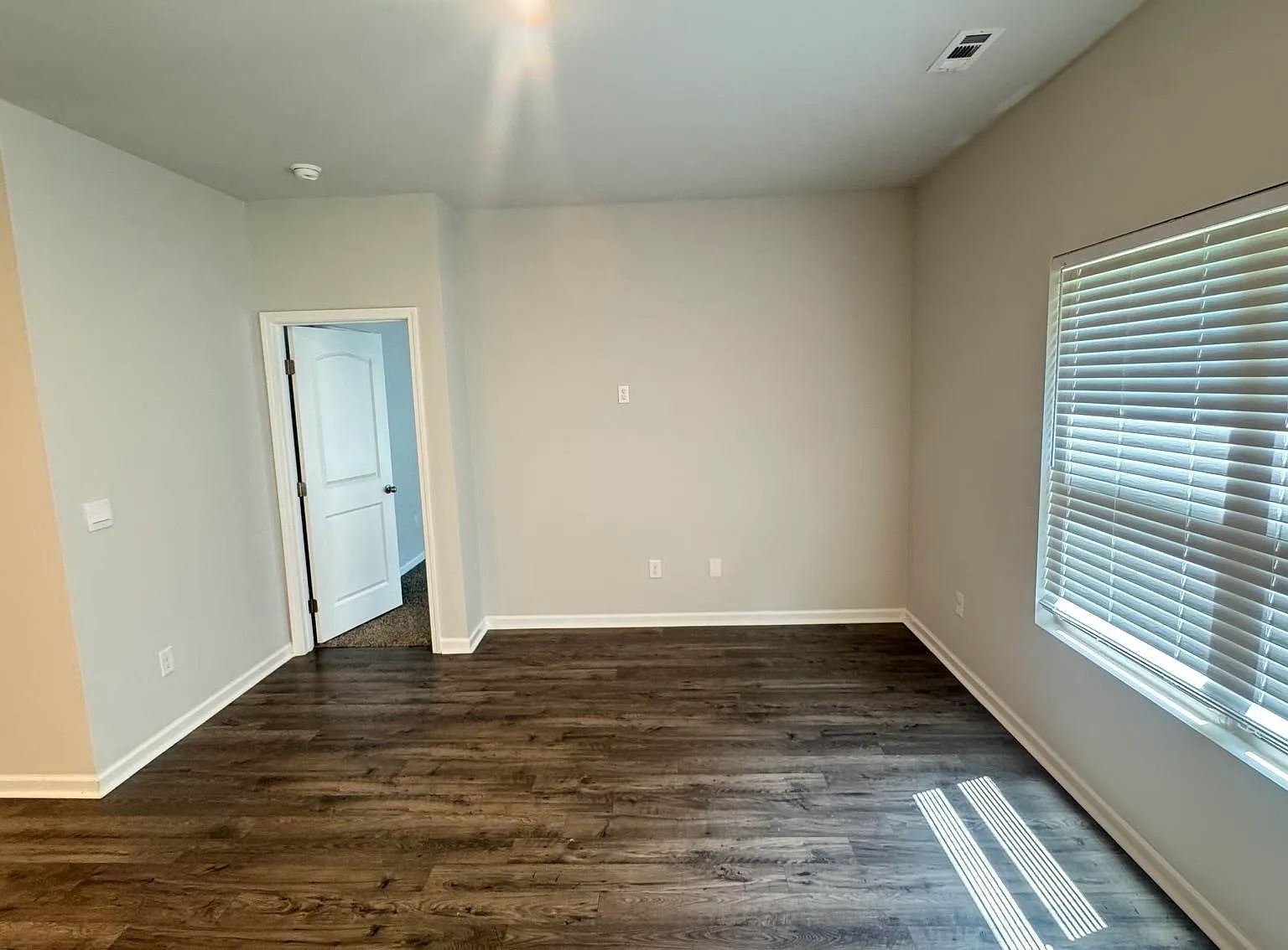 4 bed, 2.0 bath, 1558 sqft, $1,625 — Photo 4
