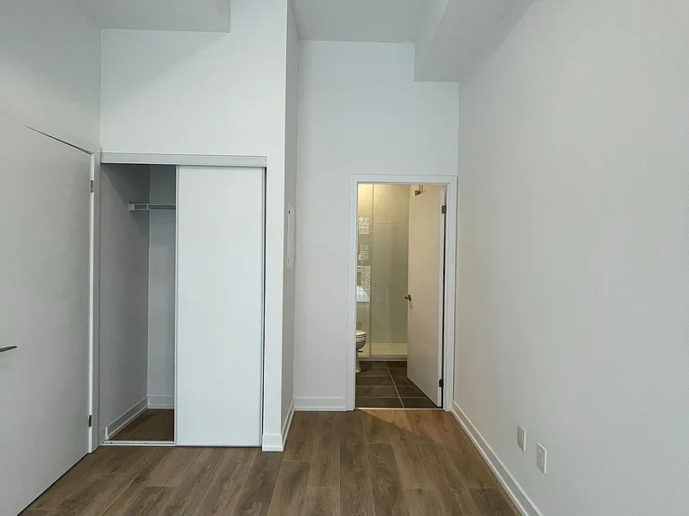 150 Logan Ave #113 — Photo 14