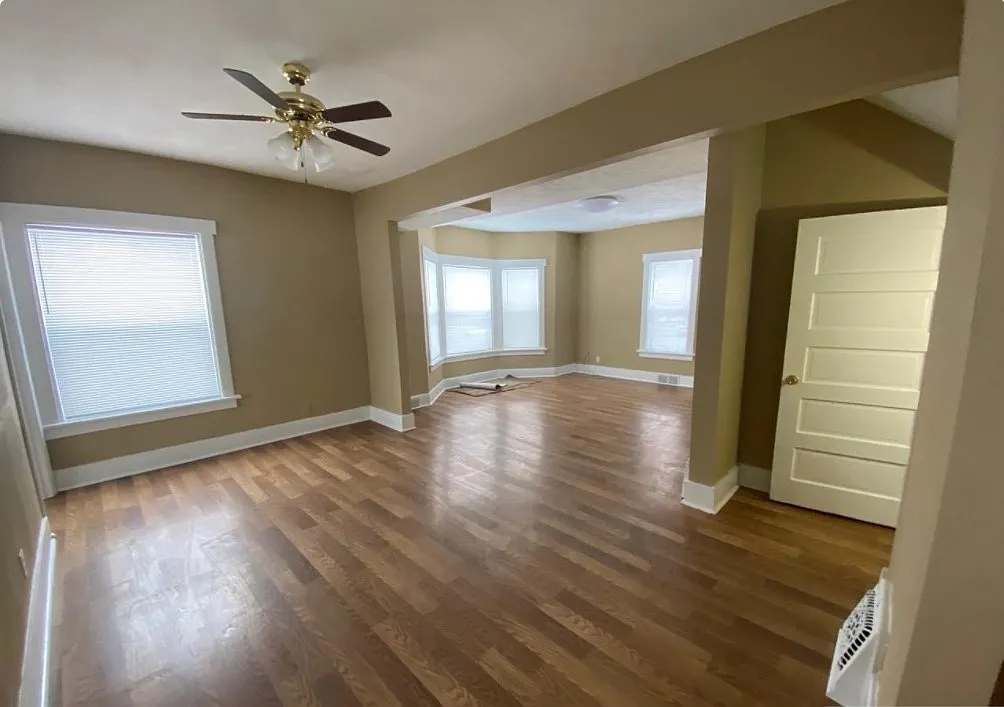 4 bed, 1465 sqft, $2,000 — Photo 2