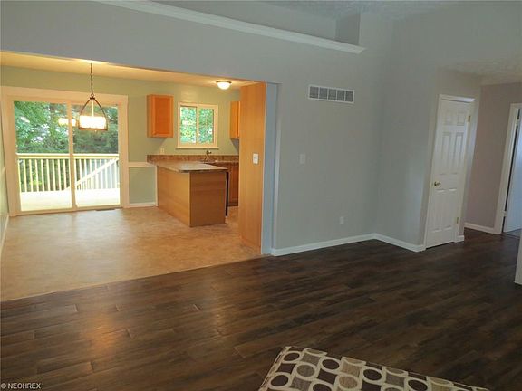 3rd image of 1473 Hilton Dr