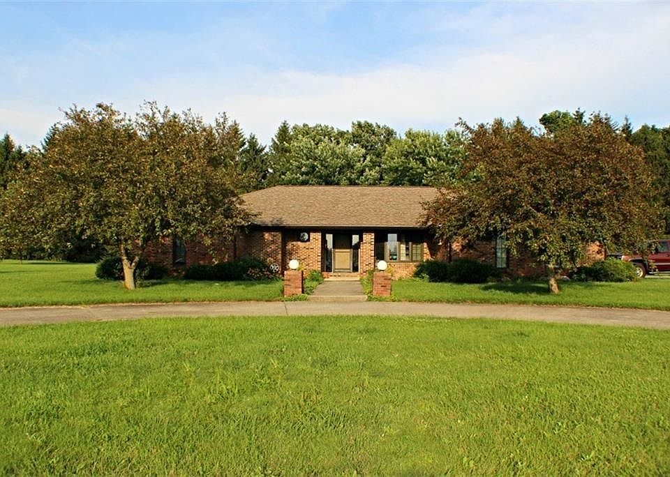 1st image of 6450 N Acacia Dr