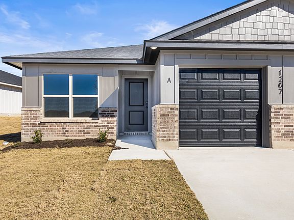 3rd image of 1207 Concord Dr #A