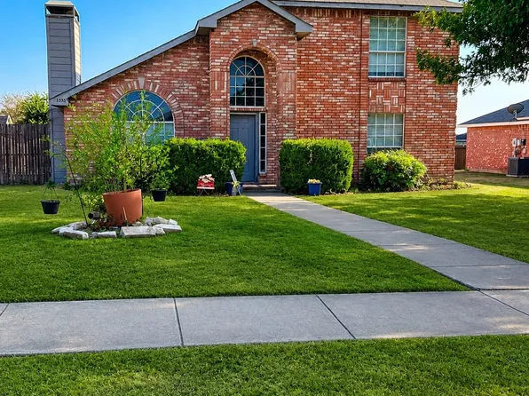 1338 Meadow Creek Dr, Lancaster, TX 75146