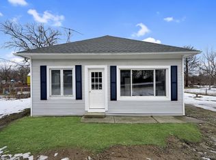 9535 E Newburg Rd, Durand, MI 48429