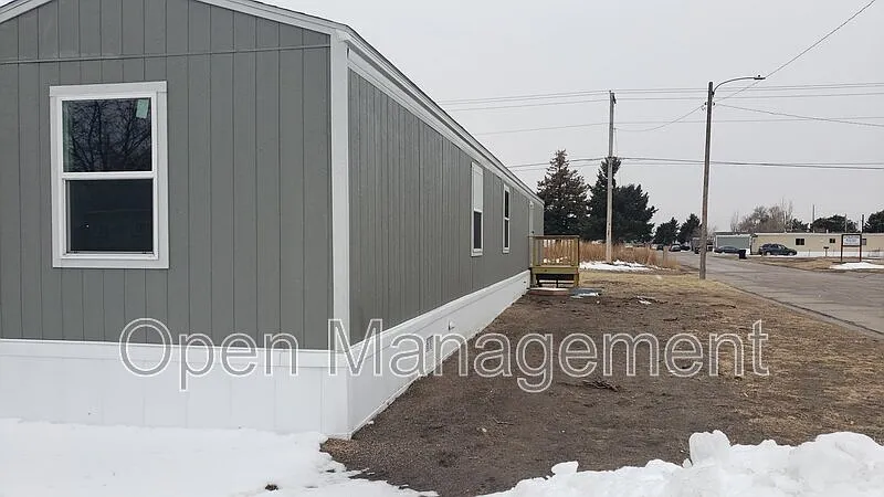 Building Photo - 24 Erin Ln #100
