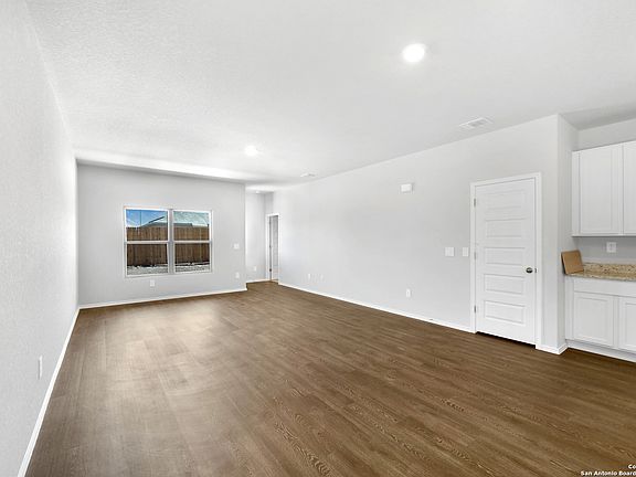 2nd image of 3226 Farm Oak