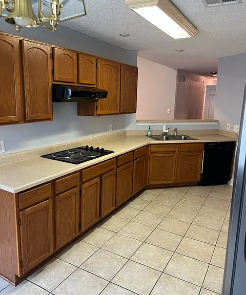1934 S Village Green St — Photo 11