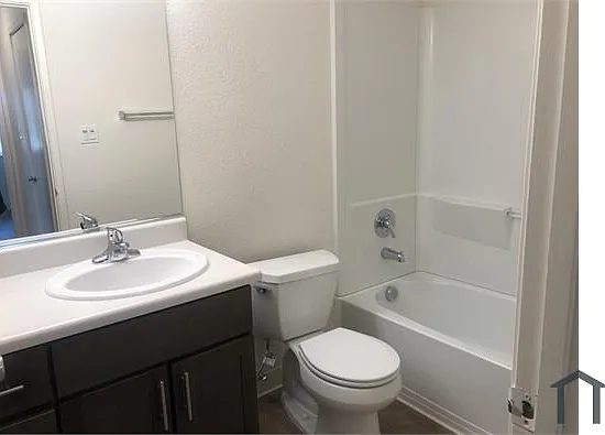 463 Wooster Ave #H20 — Photo 3