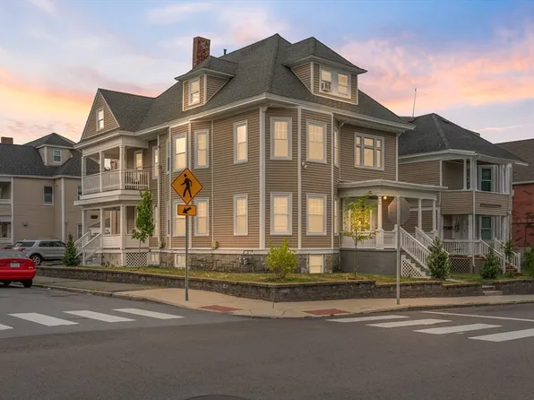 21-23 Bigelow St, Lawrence, MA 01843