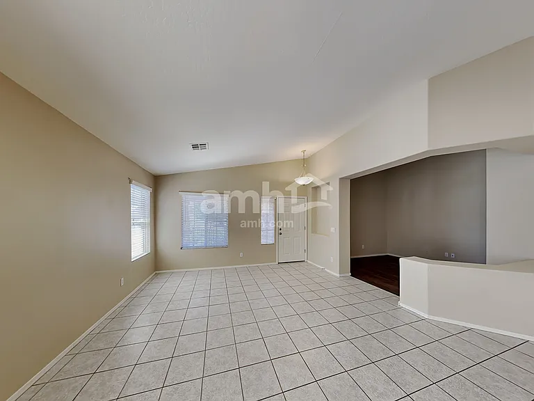 15219 W Post Dr — Photo 10