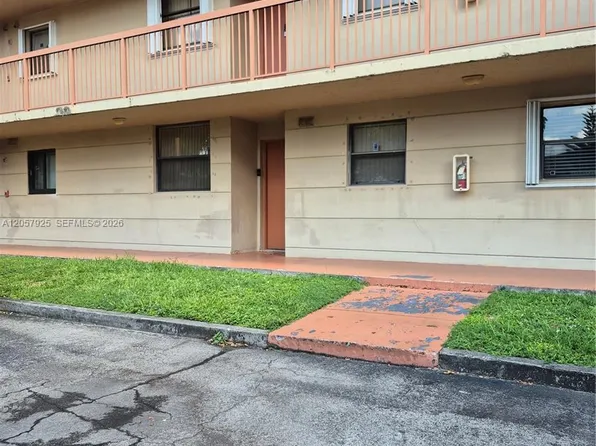 10253 NW 9th Street Cir #1026, Miami, FL 33172