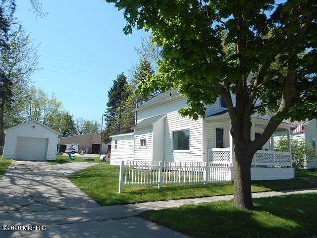 1st image of 206 1st St